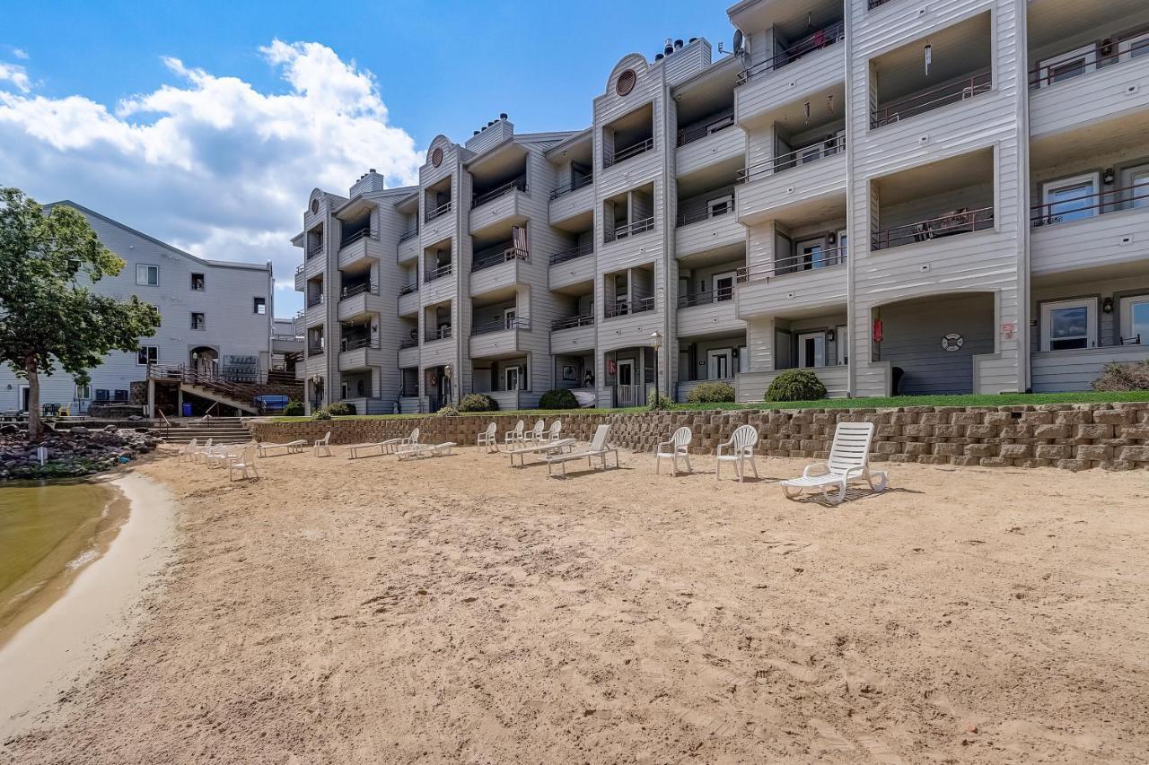 Wfc Lakefront Views Family Or Romance Wisconsin Dells Exterior photo