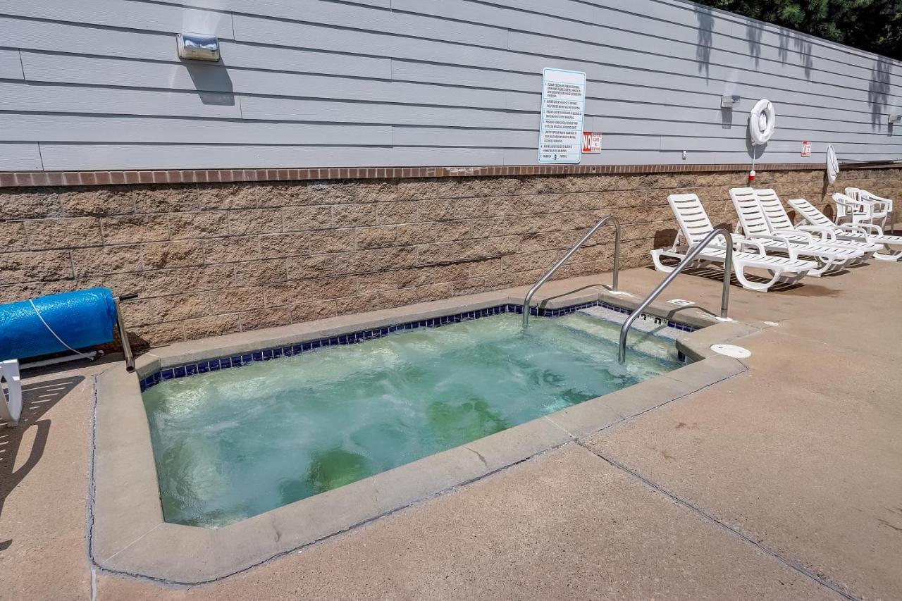 Wfc Lakefront Views Family Or Romance Wisconsin Dells Exterior photo